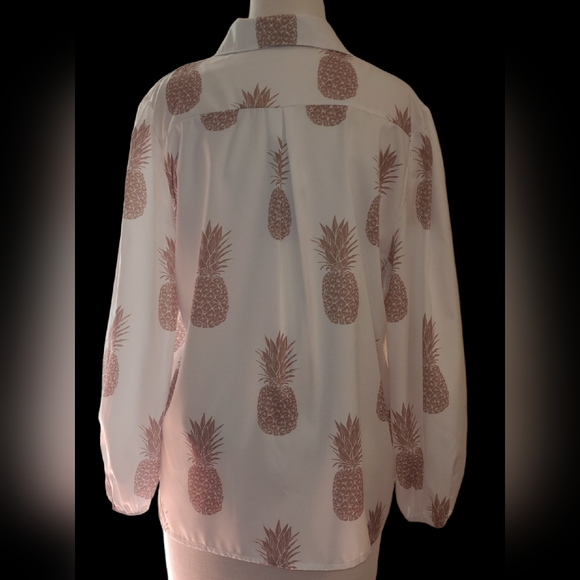 White blouse size 2XL - Picture 3 of 6